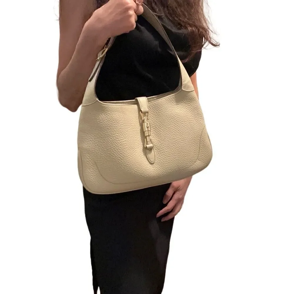 Gucci beiges leather Jackie bag with silver piston lock